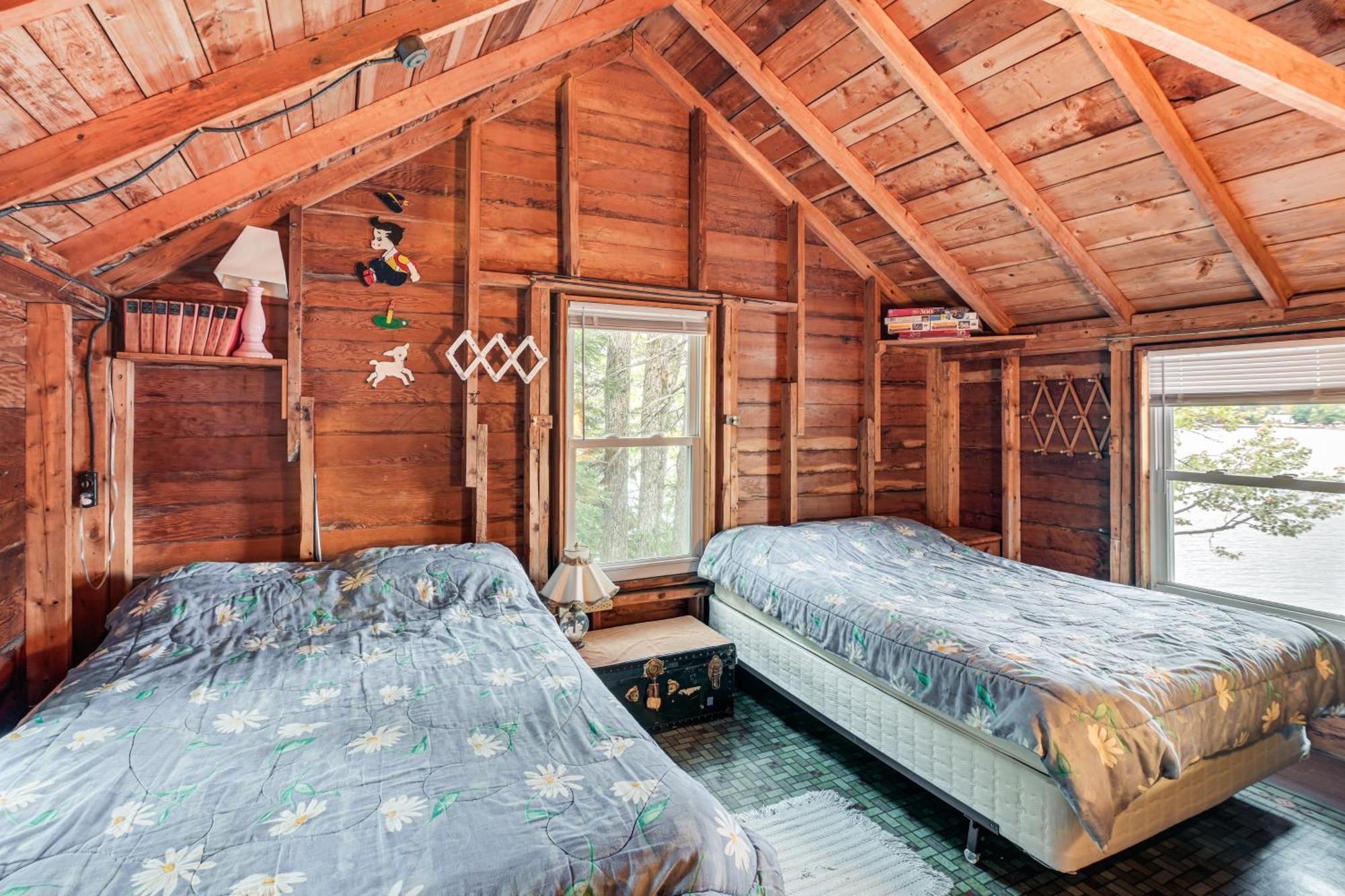 Dock, Beach, Views Rustic Green Lake Cottage Otis 外观 照片