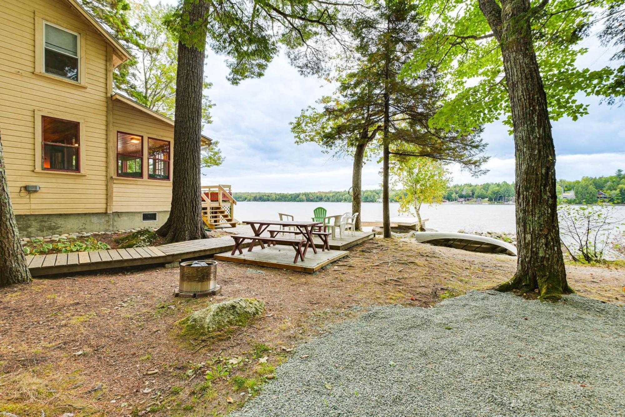 Dock, Beach, Views Rustic Green Lake Cottage Otis 外观 照片