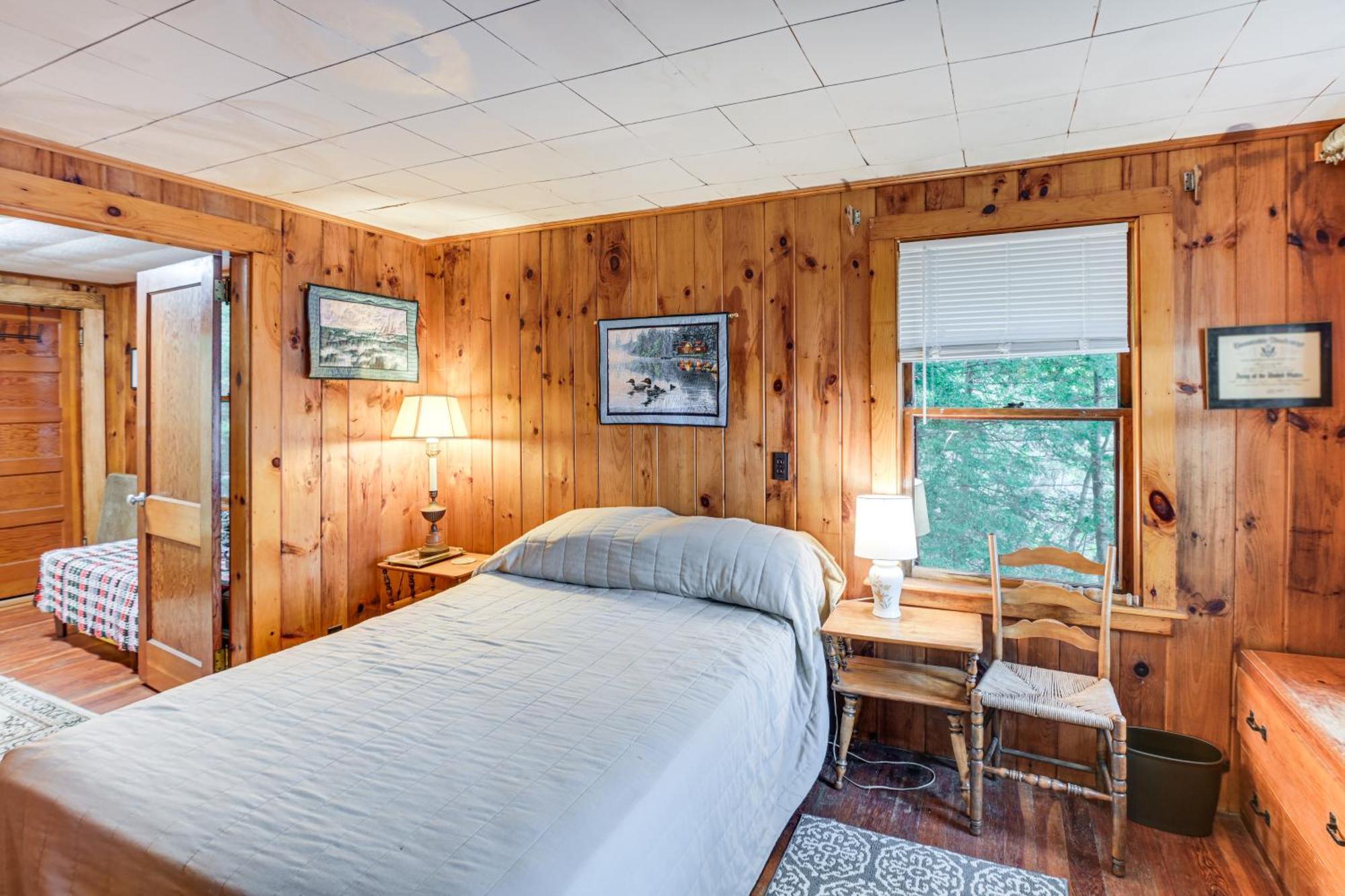 Dock, Beach, Views Rustic Green Lake Cottage Otis 外观 照片