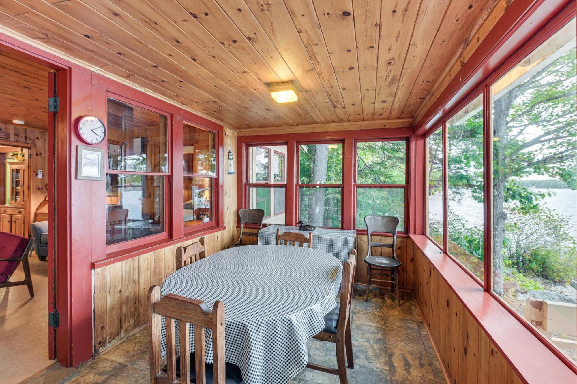 Dock, Beach, Views Rustic Green Lake Cottage Otis 外观 照片