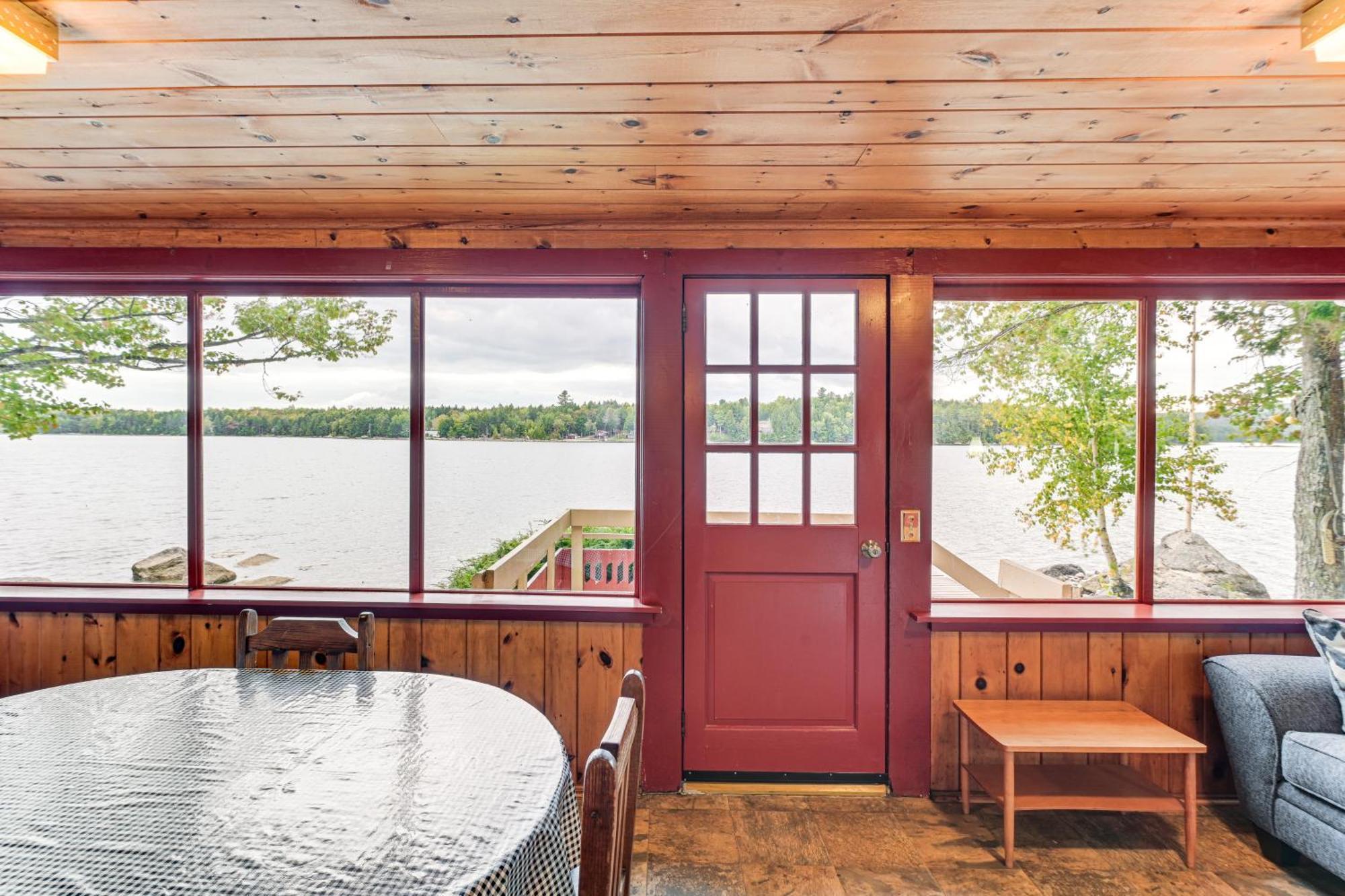 Dock, Beach, Views Rustic Green Lake Cottage Otis 外观 照片
